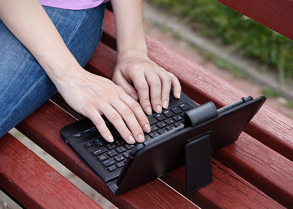 Tablet z klawiaturą - jaki wybrać? | Poradnik Media Expert
