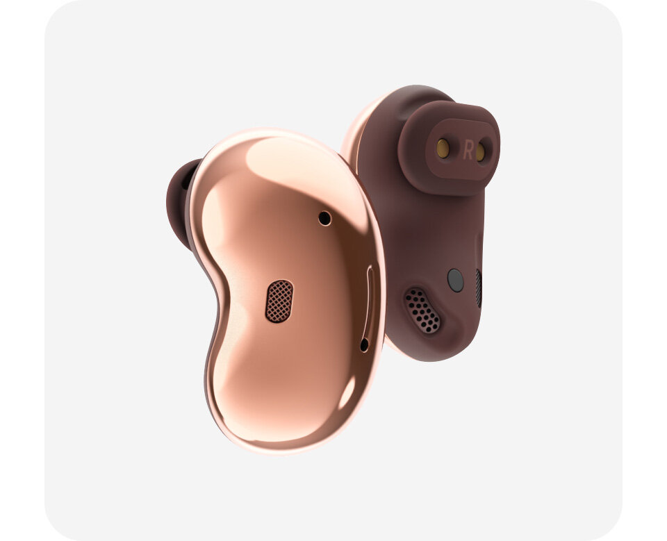 Zbliżenie na galaxy buds live, prezentujące ich wyjątkowy kształt dostępne w media expert Zbliżenie na galaxy buds live, prezentujące ich wyjątkowy kształt dostępne w media expert