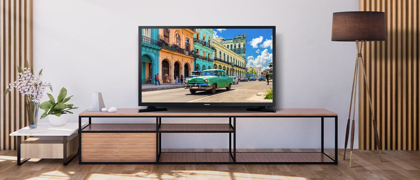 Telewizor Samsung HD T4302 przedstawiony w nowocześnie urządzonym wnętrzu Telewizor Samsung HD T4302 przedstawiony w nowocześnie urządzonym wnętrzu