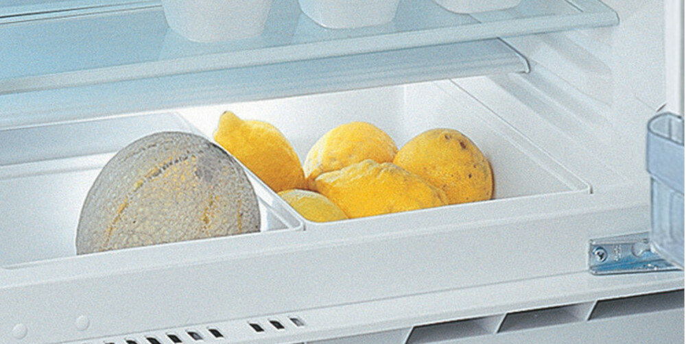 Lodówka WHIRLPOOL ARG 585 szuflady owoce warzywa