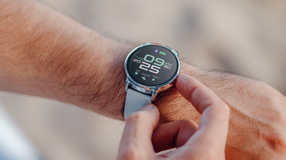 Smartwatch FOREVER Forevive 2 SB-330 ekran bateria czujniki sport zdrowie pojemność rozdzielczość