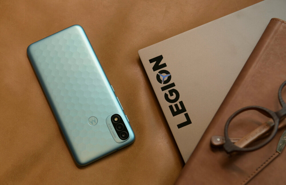 SMARTFON MOTOROLA MOTO E20 2+32GB COASTAL BLUE hydrofobowa powłoka