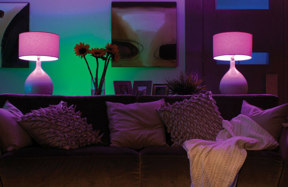 Lampa podlogowa PHILIPS HUE Signe Gradient Bialy kolory aranzacja