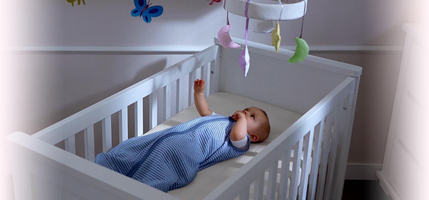 Ciepłe światło lampki i kołysanki pomogą uspokoić dziecko Ciepłe światło lampki i kołysanki pomogą uspokoić dziecko