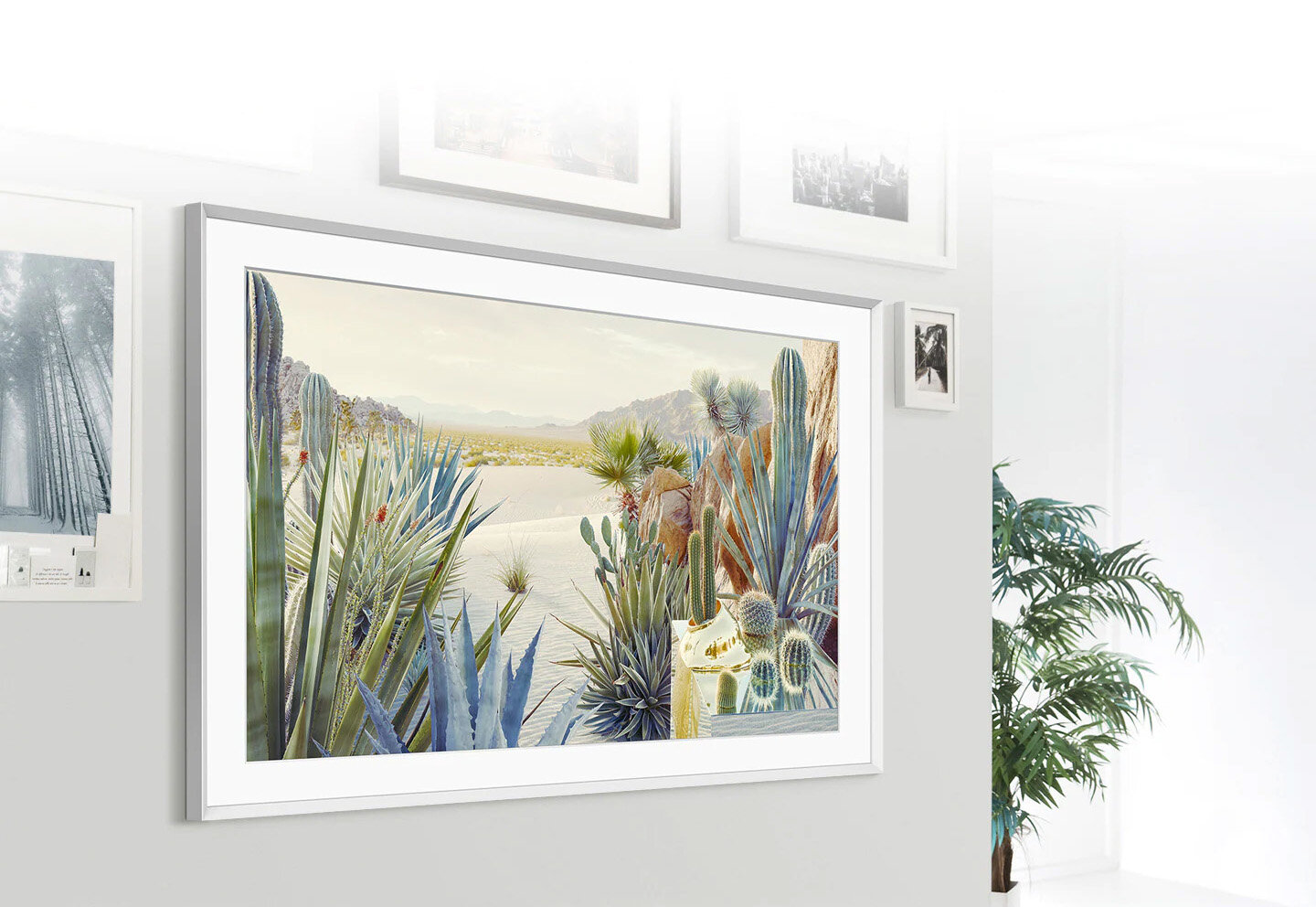 phpntg9ba pl-feature-designed-to-look-like-a-slim-picture-frame-531364645 The Frame wisi na ścianie pomiędzy grafikami w ramkach, co sprawia, że jeszcze bardziej przypomina prawdziwy obraz. LS03BBUXXH