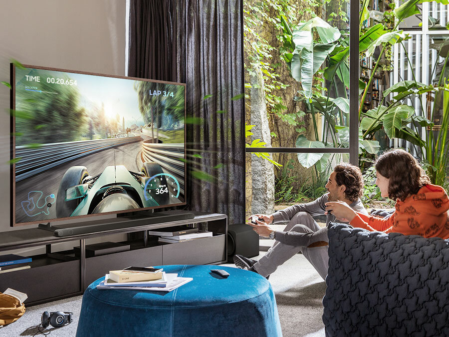 phpmuav2a pl-feature-be-a-part-of-the-game-with-dynamic-sound-531184290 Bezprzewodowy soundbar HW-S800B/EN od marki Samsung posiada Tryb Gry Pro. HW-S800B/EN