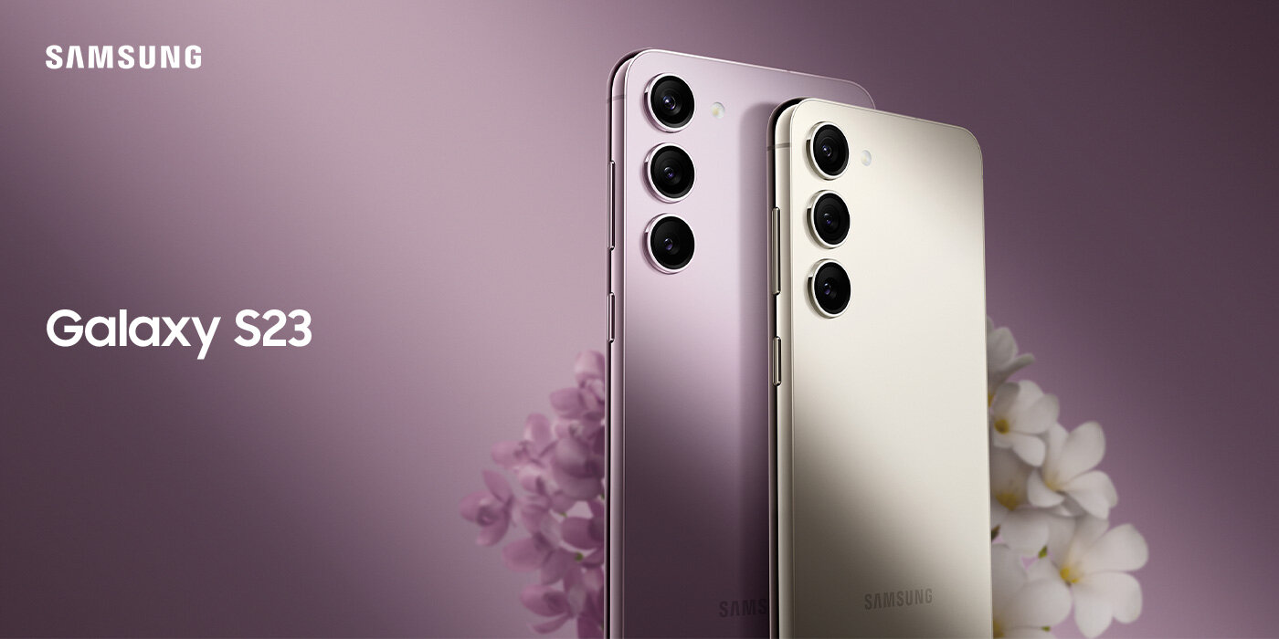 Dwa telefony Galaxy S23 w kolorze Lawendowym i Kremowym, widziane z tyłu Dwa telefony Galaxy S23 w kolorze Lawendowym i Kremowym, widziane z tyłu