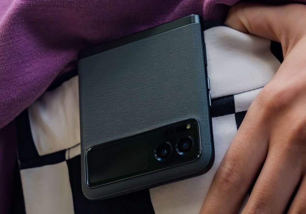 Smartfon MOTOROLA Razr 40 ekran bateria aparat procesor ram pamięć pojemność rozdzielczość zdjęcia filmy opis dane cechy blokady system łączność wifi bluetooth obudowa szkło odporność porty muzyka transfer sieć przekątna matryca waga czujniki oled amoled ips