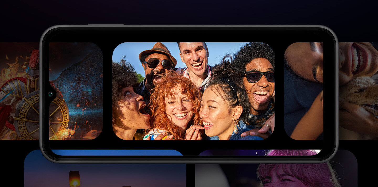 phpcqxjyy sm-a145-01-display1 Galaxy A14 widać z przodu, podczas gdy zrzuty ekranu z gry i zdjęcia osobiste są ułożone w tle i nakładają się na ekran urządzenia.