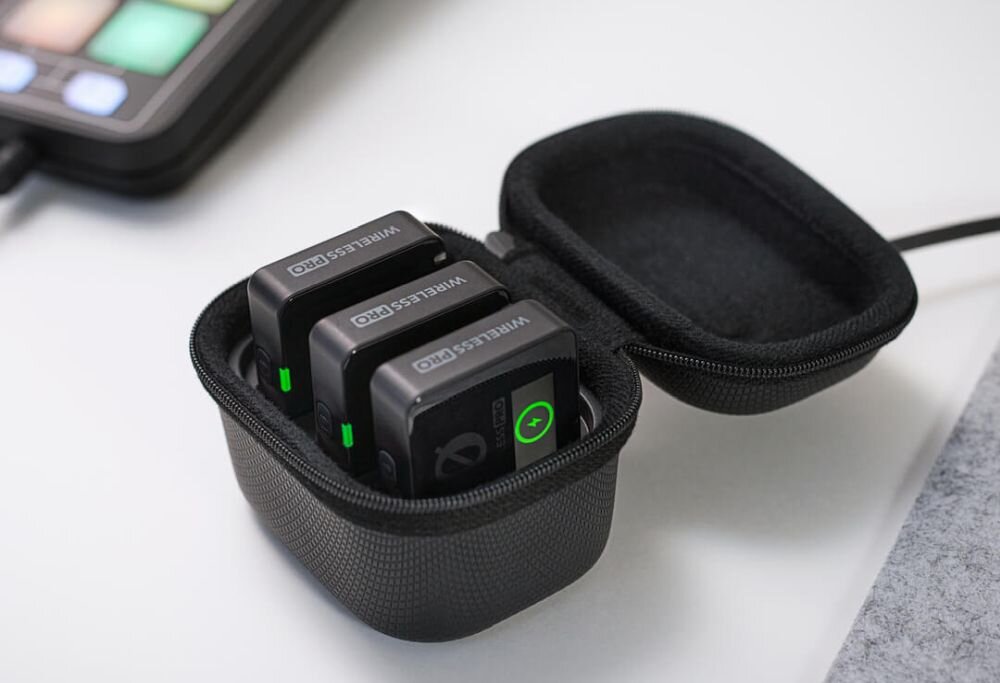 System bezprzewodowy RODE Wireless Pro ladowanie czas etui
