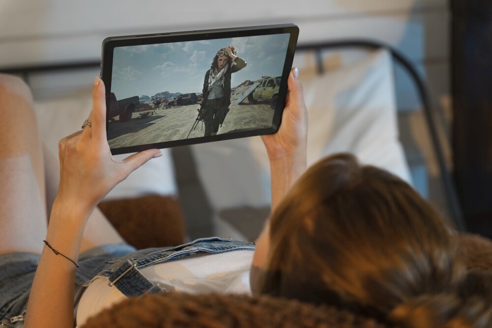 Tablet TCL Tab 10L Gen 2 rozdzielczość rdzenie przekątna czujniki aparat głośnik czas pracy procesor transmisja danych waga wifi pamięć złącza zestaw