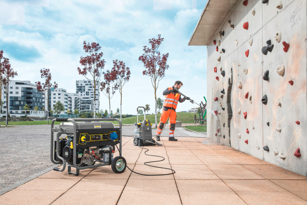 Agregat prądotwórczy KARCHER PGG 3-1 1.042-207.0 elektryczny start silnika szybkie bezproblemowe uruchamianie urzadzenia jeden przycisk wygoda oszczednosc czasu latwa obsluga
