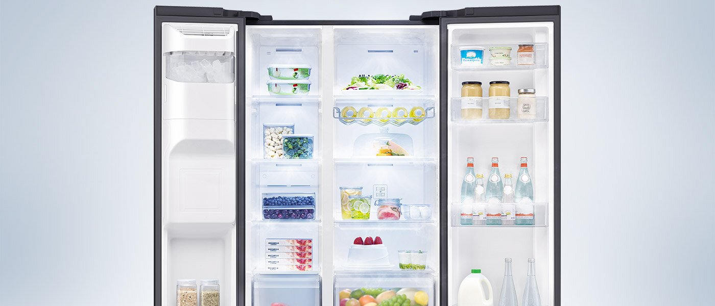 Otwarta lodówka Side by Side RS65DG54R32CEO, w której funkcjonuje system All-Around Cooling Otwarta lodówka Side by Side RS65DG54R32CEO, w której funkcjonuje system All-Around Cooling