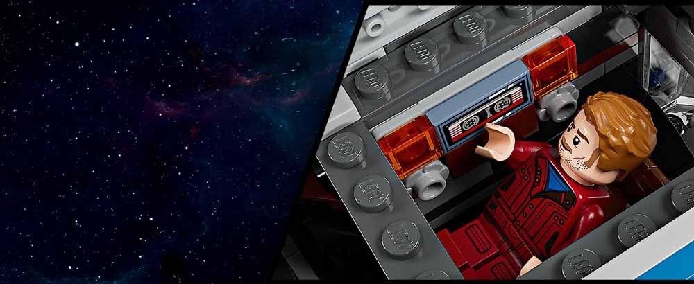 Część wypoczynkowa z łóżkiem i magnetofonem