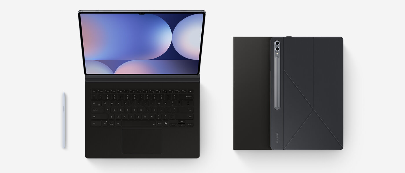 Widok z przodu Galaxy Tab S10 z przymocowanym etui Book Cover Keyboard i rysikiem S Pen umieszczonym obok. Z boku dwa zamknięte urządzenia z etui z klawiaturą ułożone jedno na drugim, przy czym jedno urządzenie jest skierowane do góry, a drugie do dołu. Widok z przodu Galaxy Tab S10 z przymocowanym etui Book Cover Keyboard i rysikiem S Pen umieszczonym obok. Z boku dwa zamknięte urządzenia z etui z klawiaturą ułożone jedno na drugim, przy czym jedno urządzenie jest skierowane do góry, a drugie do dołu.