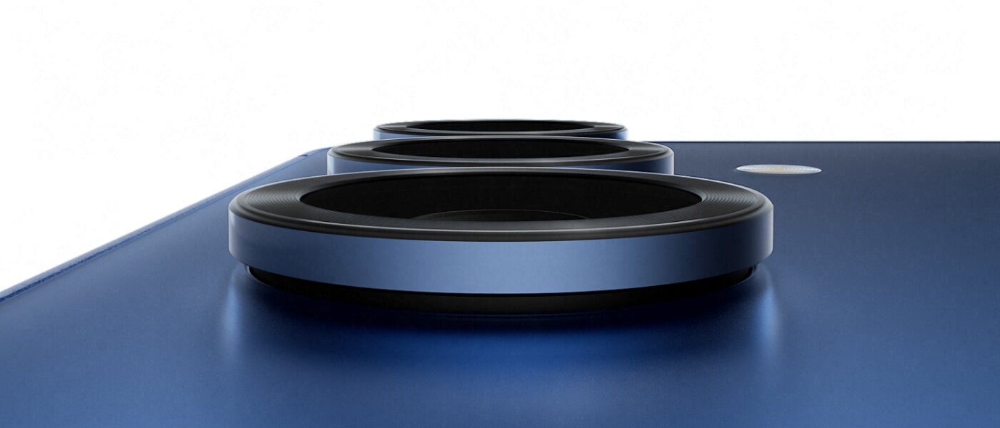 Obiektywy aparatu Galaxy S25+ pojawiają się w zbliżeniu, a całe urządzenie obraca się, ukazując tylną część. Kolejne urządzenie widoczne jest za nim od strony głównego ekranu, prezentując przednią kamerę. Obiektywy aparatu Galaxy S25+ pojawiają się w zbliżeniu, a całe urządzenie obraca się, ukazując tylną część. Kolejne urządzenie widoczne jest za nim od strony głównego ekranu, prezentując przednią kamerę.