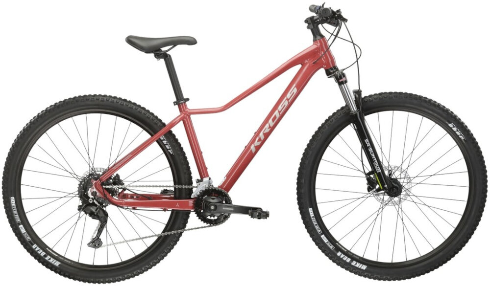 Rower górski MTB KROSS Lea 5.0 D15 27.5 cala damski Bordowy rower na białym tle widoczny z boku specjalne gwinty możliwość przymocowania uchwytu na bidon