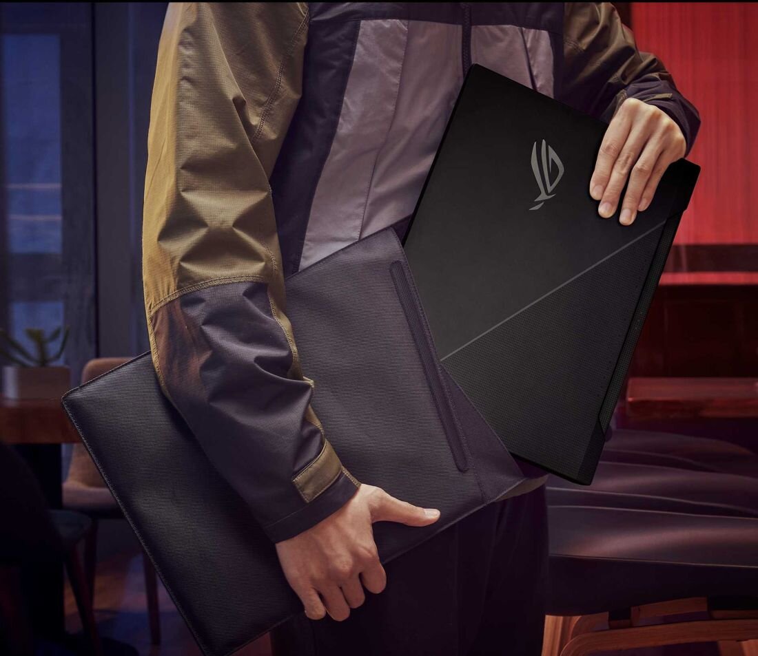 Laptop ASUS Rog Zephyrus Duo 15 SE GX551 - Niska waga