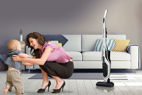 Samsung Stojąca obudowa. Pozostaw go gdziekolwiek zechcesz Samsung Stojąca obudowa. Pozostaw go gdziekolwiek zechcesz