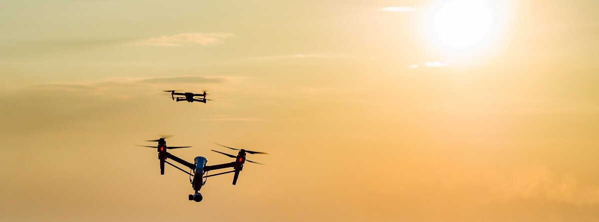 Co to jest dron i do czego służy? | Poradnik Media Expert