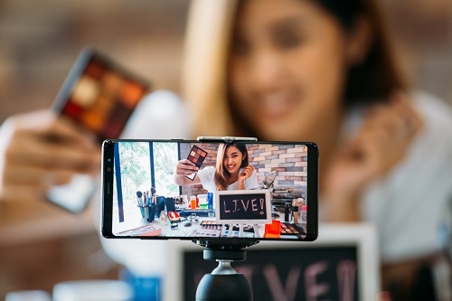 Kamera do nagrywania na YT - Sprawdź, jak zacząć nagrywać na YT | Poradnik  Media Expert