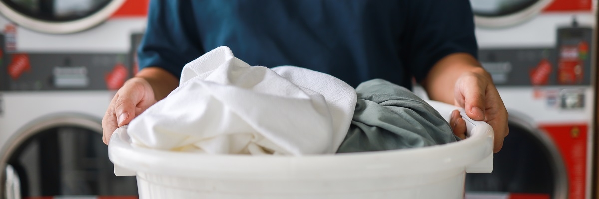 Łącznik pralki z suszarką – jak połączyć pralkę i suszarkę? | Poradnik  Media Expert